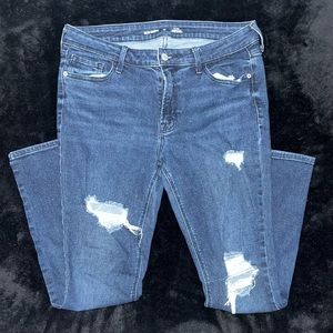 Old Navy rockstar skinny jeans with distressed holes.